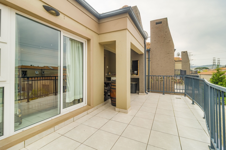 3 Bedroom Property for Sale in Protea Heights Western Cape